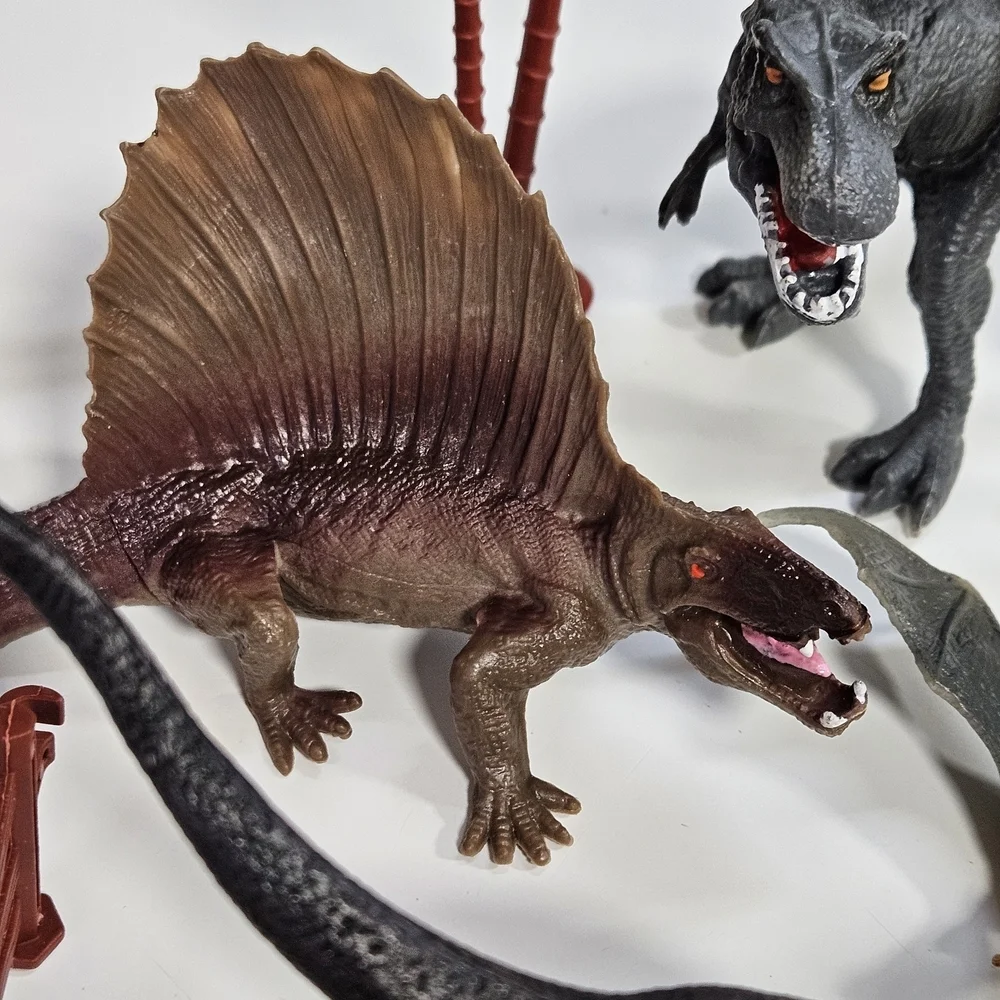 Dinosaur Figures Playset Velociraptor Brontosaurus Triceratops Trees Volcano